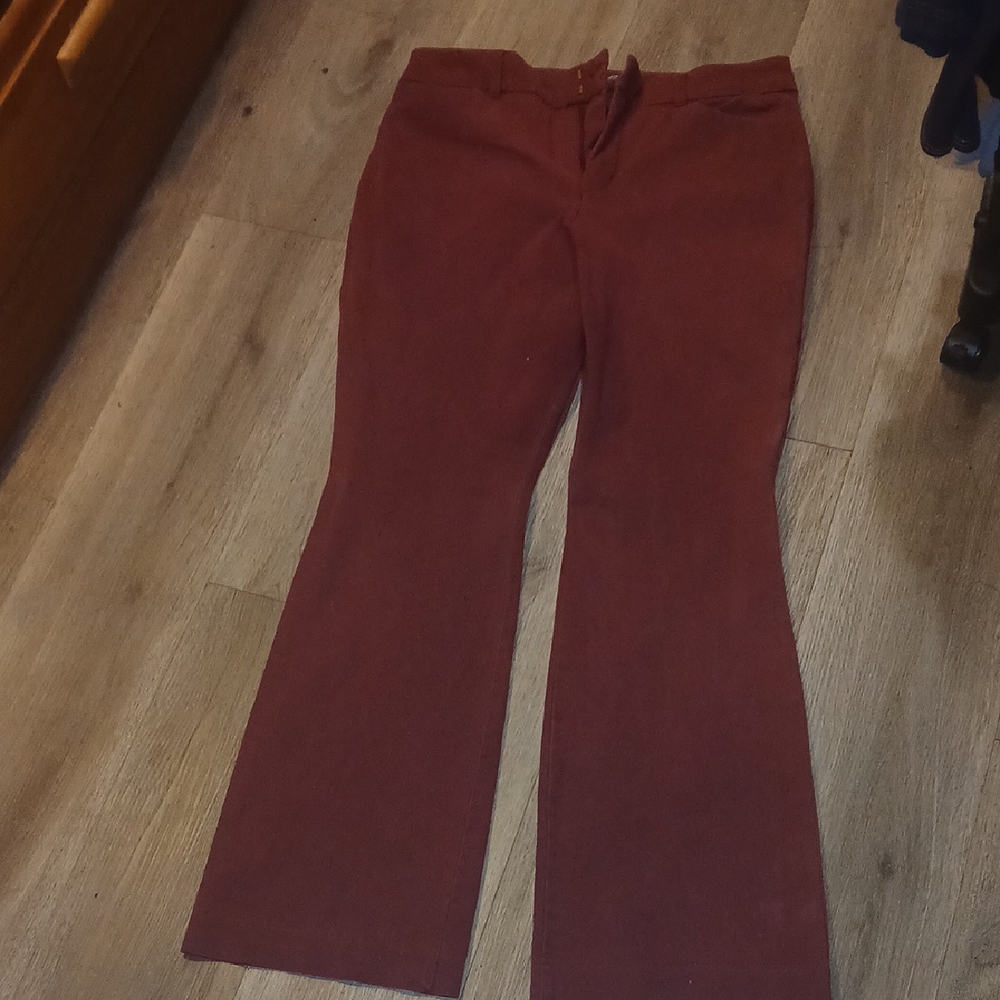 Women's Burgundy Jeans False back Pockets